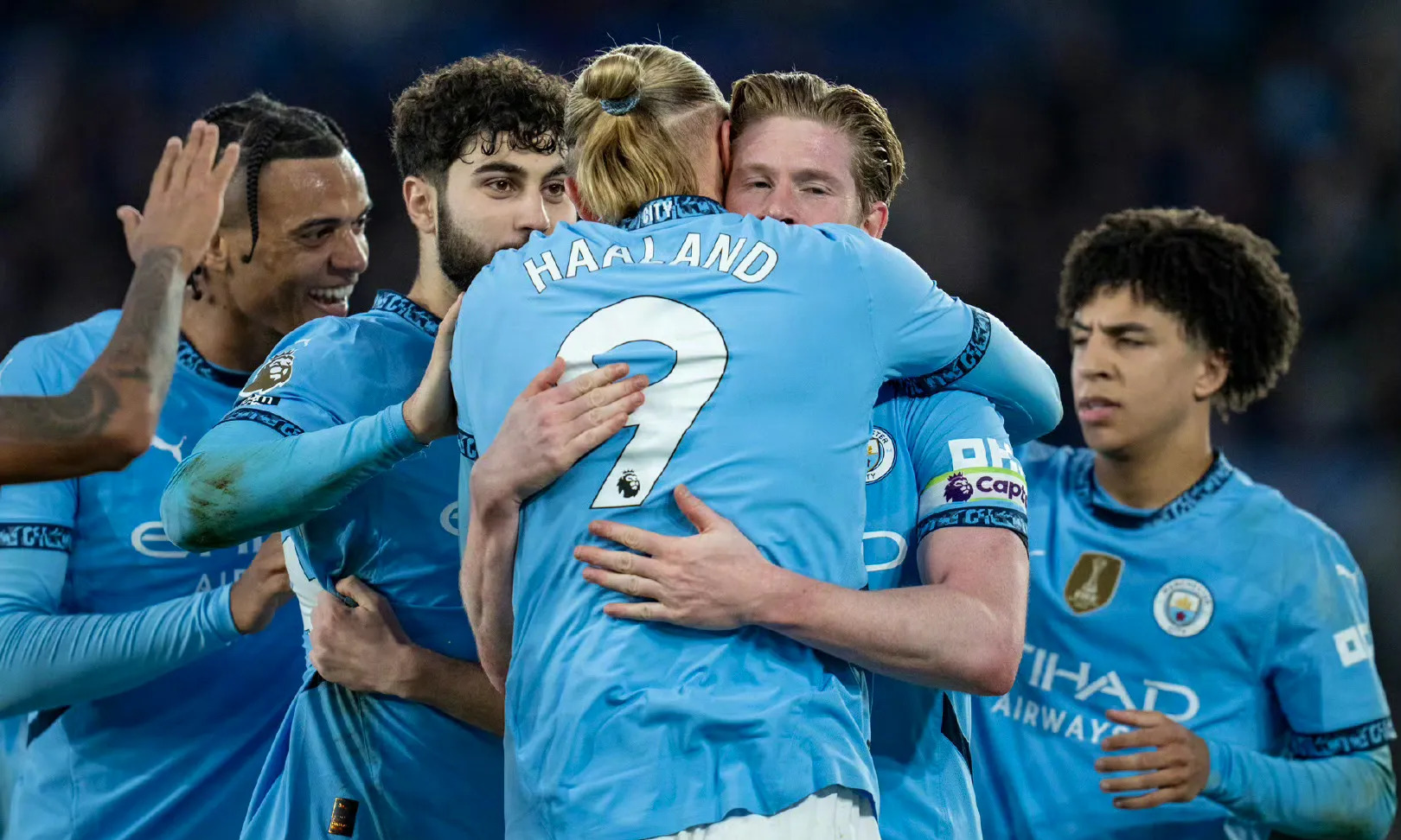 爱游戏官网-关于曼联力克斯托克城，领先争冠步伐的信息