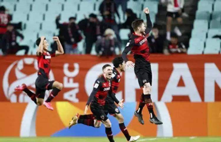 爱游戏体育链接-包含武汉三镇全场碾压亚冠，如同剧本杀再现，进球的词条