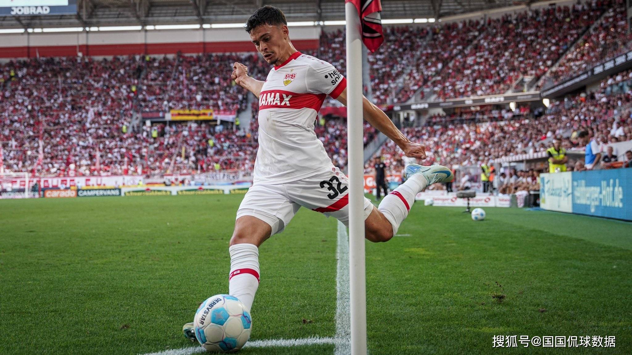 美因茨击败斯图加特,取得关键三分 美因茨击败斯图加特,取得关键三分