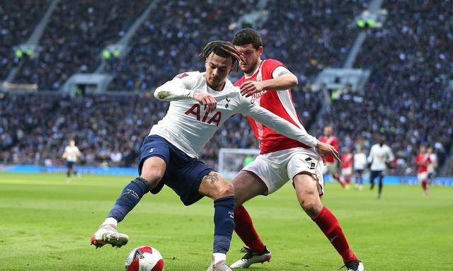 佛罗伦萨主场不敌博洛尼亚,遭遇失利 佛罗伦萨主场不敌博洛尼亚,遭遇失利