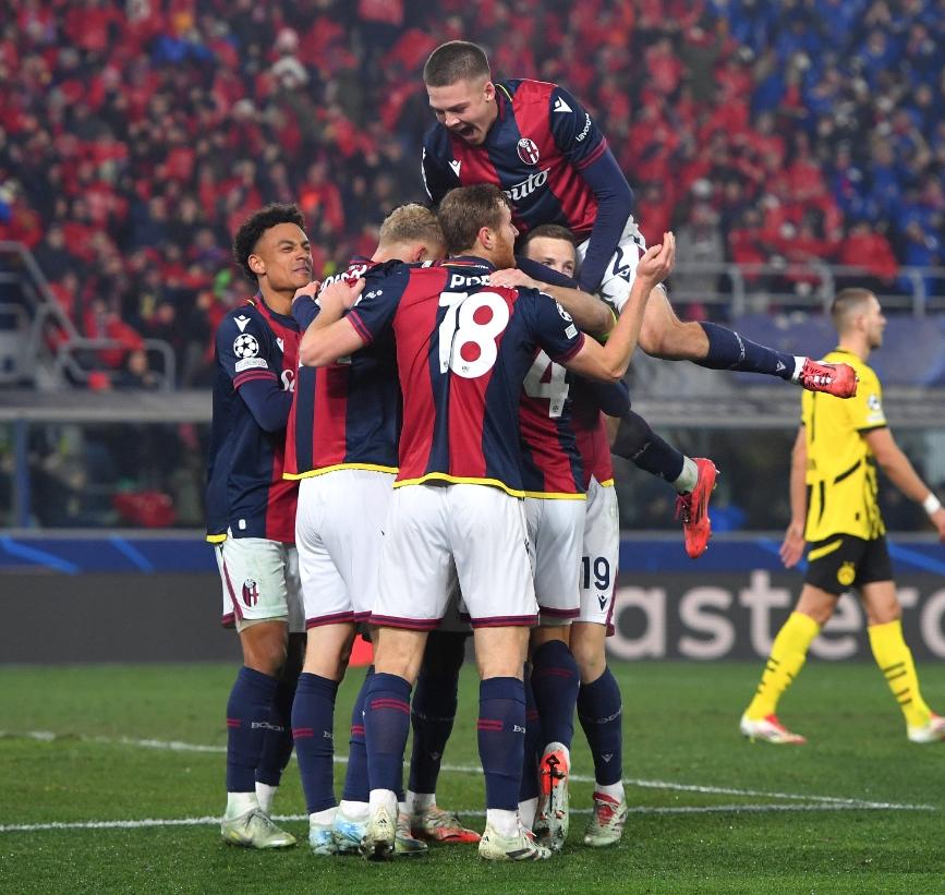 关于利物浦欧冠战败，球迷心痛不已，球队寻觅正名机会的信息