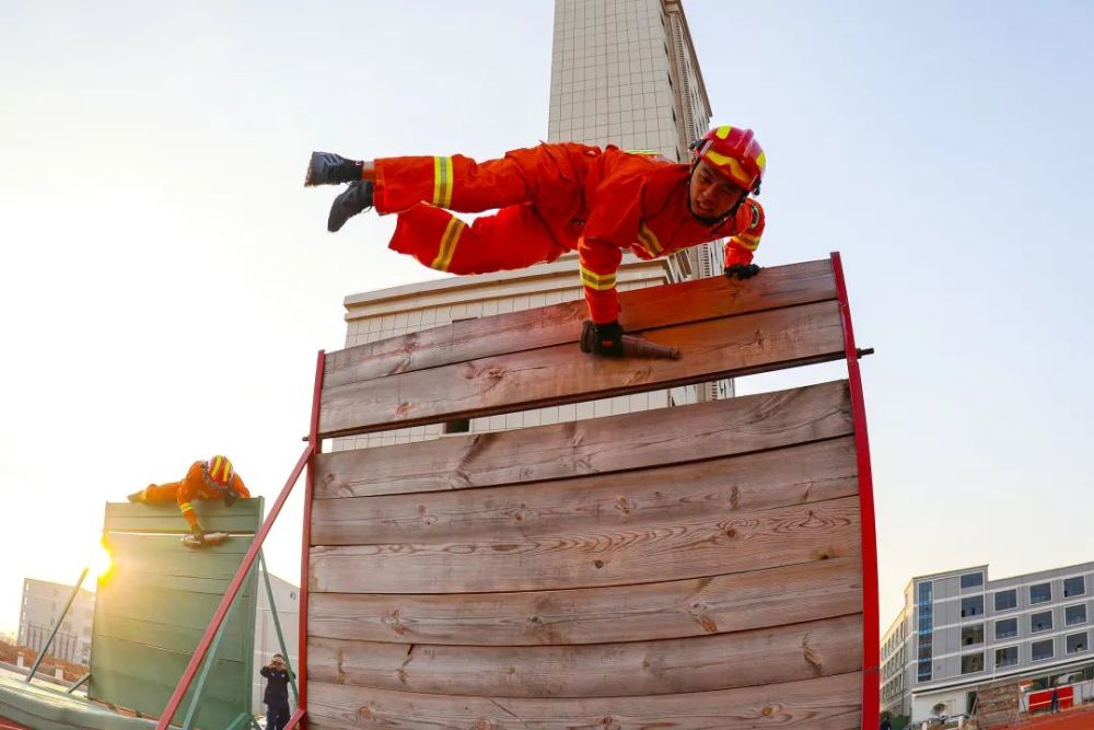关于热血挑战:各国代表团斗志高昂的信息 关于热血挑战:各国代表团斗志高昂的信息