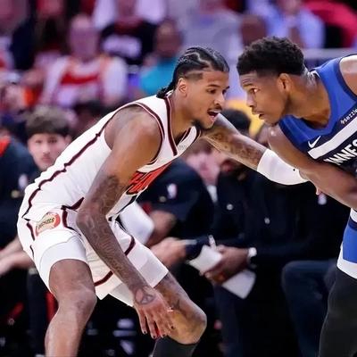 半场领先,球队最终逆转战胜对手 半场领先,球队最终逆转战胜对手