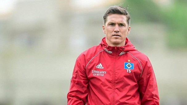 爱游戏体育官网-德国队连败引争议，施魏因斯泰格遭质疑