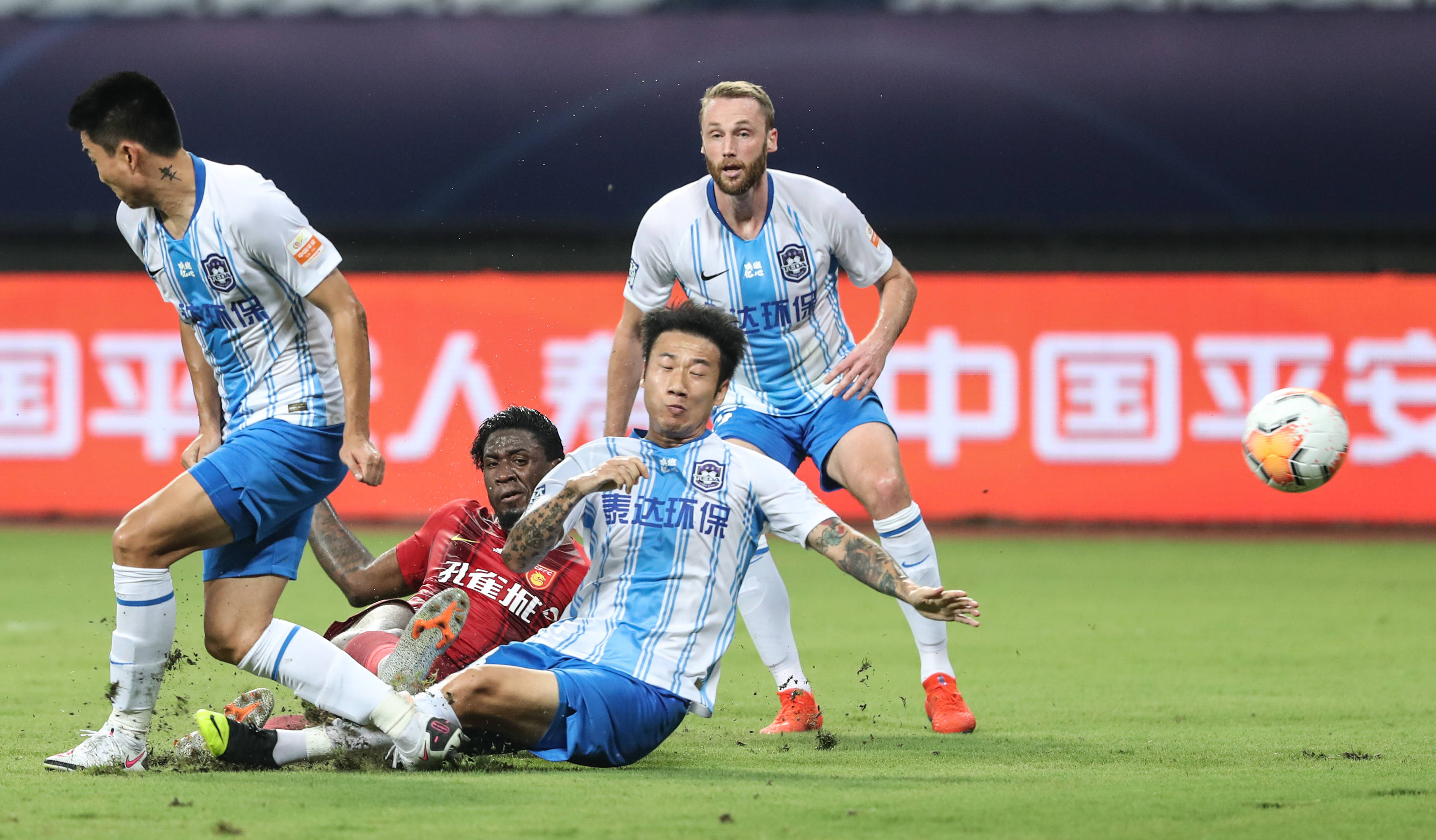 中超争霸！华夏幸福挑战天津泰达，谁是赢家？的简单介绍