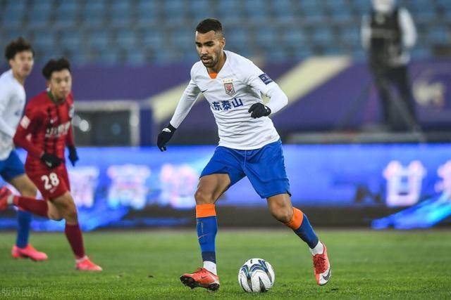 爱游戏体育链接-俱乐部财务困难，球员薪酬遭遇折扣