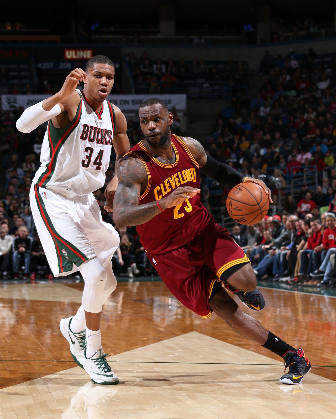 雄鹿队球员普遍状态低迷,球队呼吁团结合作 雄鹿队球员普遍状态低迷,球队呼吁团结合作