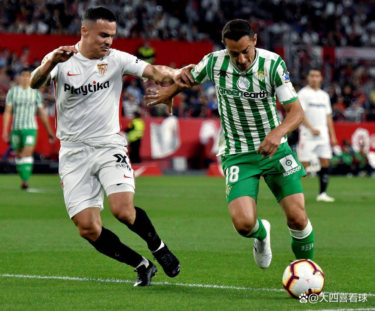 关于莱万特豪取三分,球队表现亮眼的信息 关于莱万特豪取三分,球队表现亮眼的信息