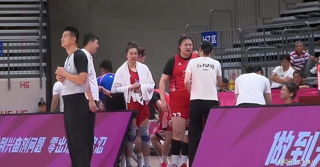 辽宁女篮顽强拼搏,实现逆袭! 辽宁女篮顽强拼搏,实现逆袭!