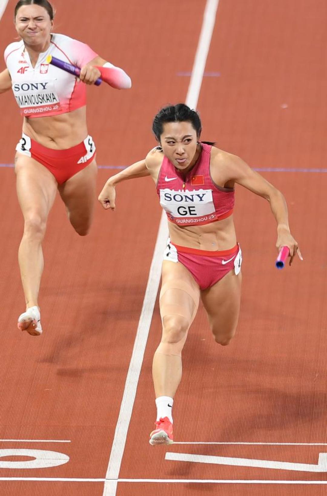 爱游戏亚洲官网-尼日利亚运动员实现逆袭，夺魁成功