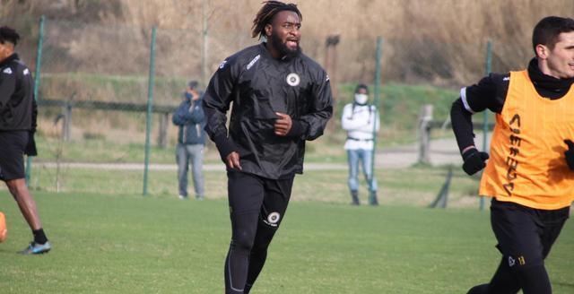 爱游戏中国官网-切沃客场大胜，球队发挥出色