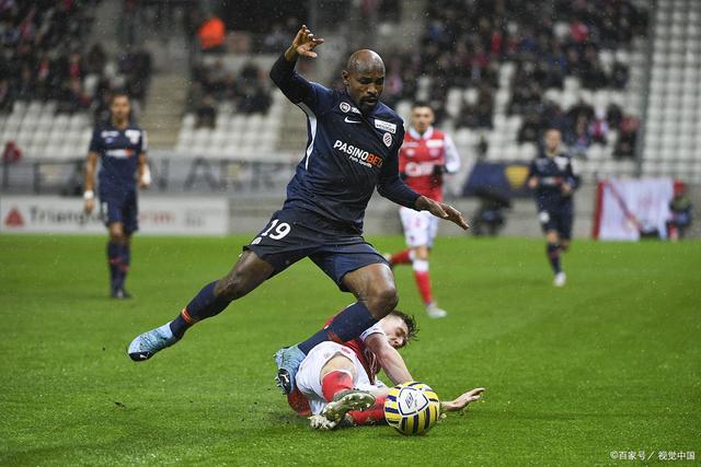 亚眠主场战胜尼斯,终结连败 亚眠主场战胜尼斯,终结连败