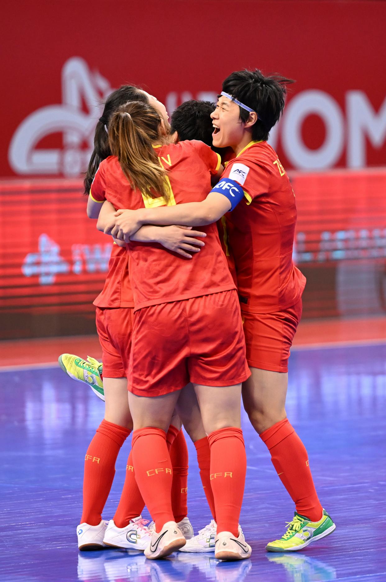 爱游戏体育直播-发展中的女子足球有望成为体育新风尚